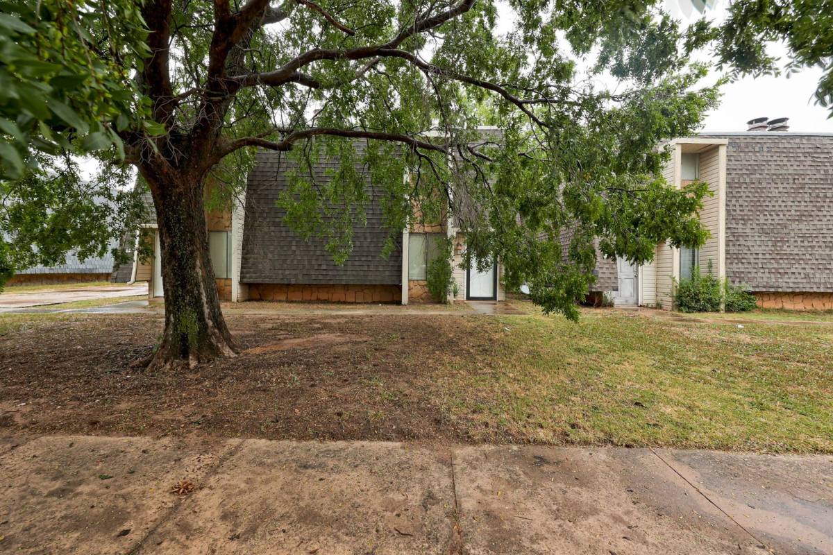Townhouse for rent at 631 Welston Circle, Norman, OK 73071