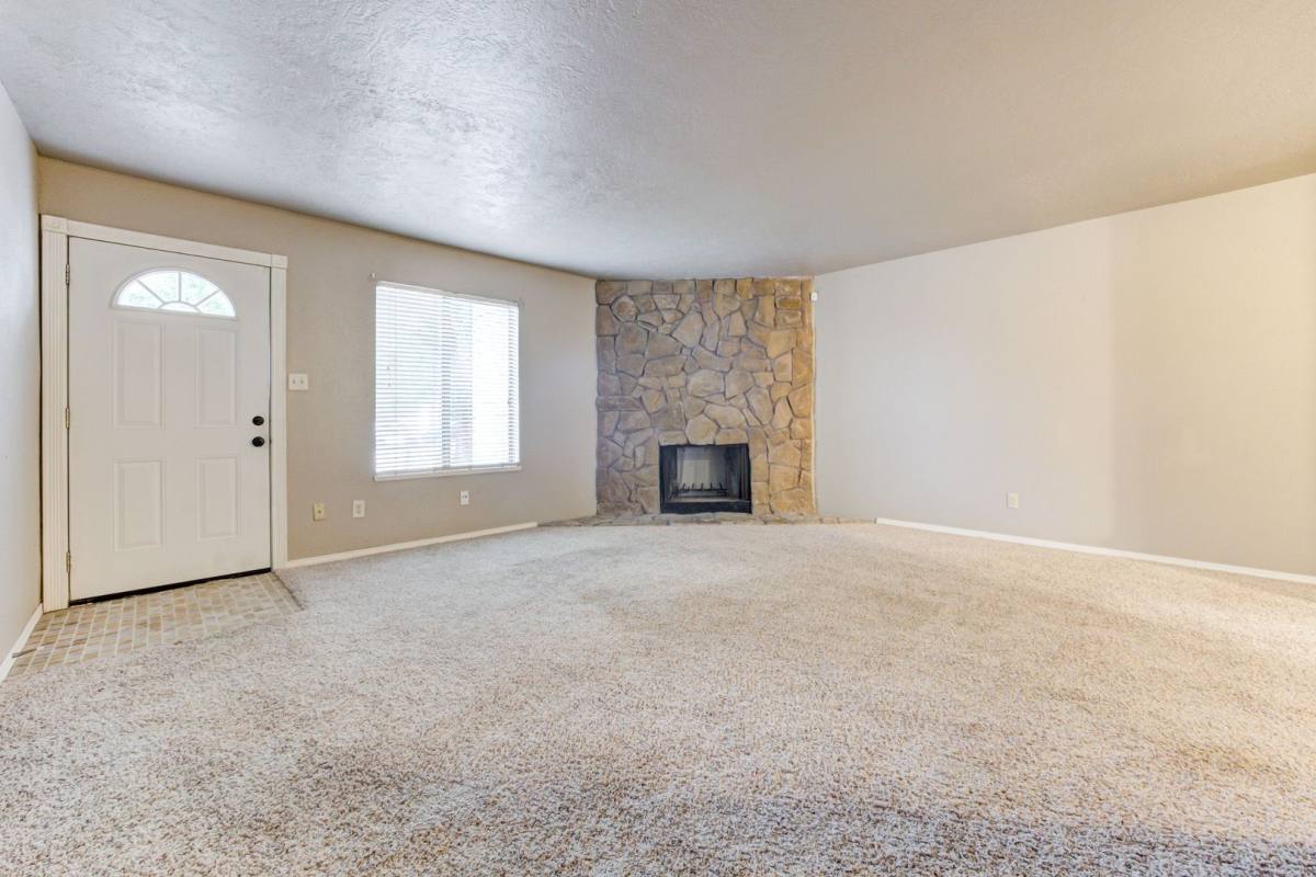 Townhouse for rent at 631 Welston Circle, Norman, OK 73071