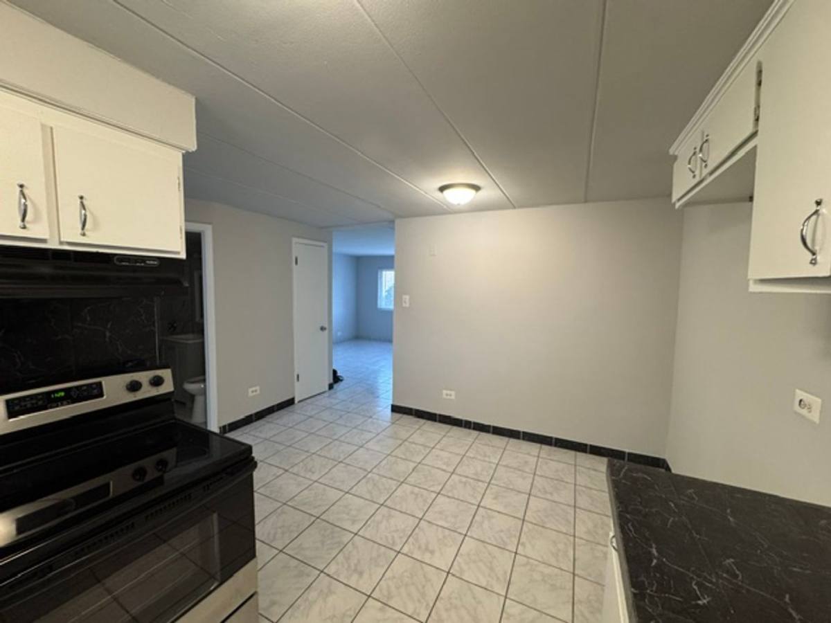 Apartment for rent at 14500 Torrence Ave, Chicago, IL 60633