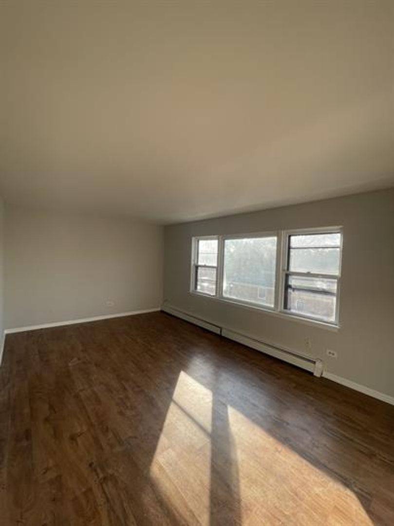 Apartment for rent at 1246 S 57th Ave, Cicero, IL 60804