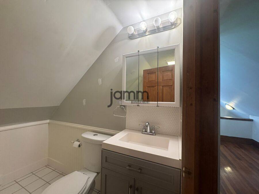 Apartment for rent at 3228 E Fairfax Rd, Cleveland, OH 44118