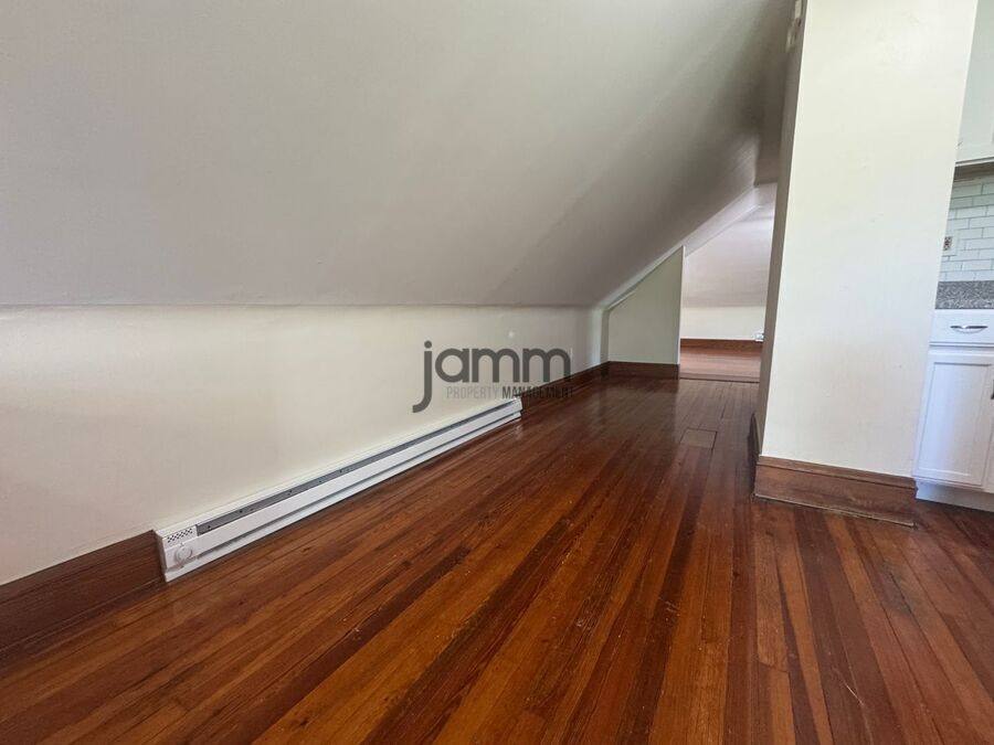 Apartment for rent at 3228 E Fairfax Rd, Cleveland, OH 44118