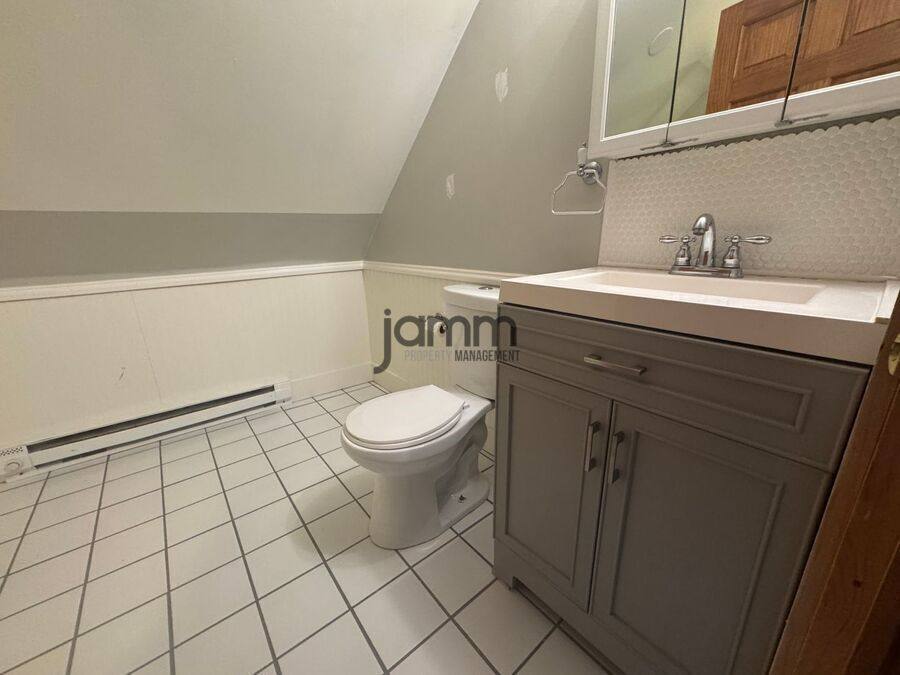 Apartment for rent at 3228 E Fairfax Rd, Cleveland, OH 44118