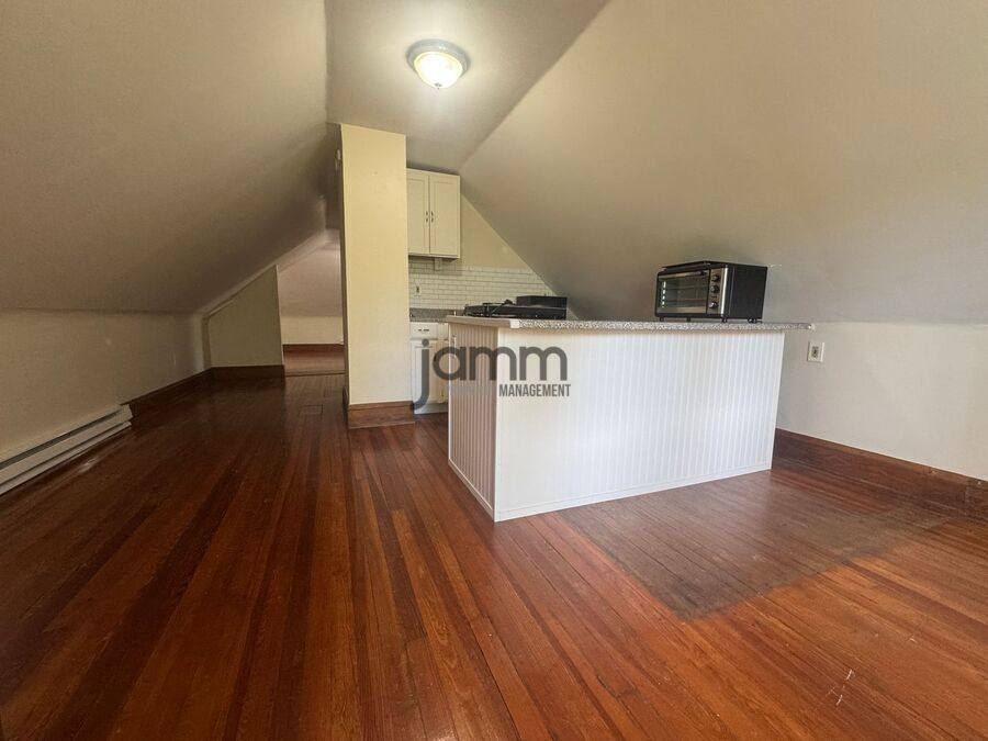 Apartment for rent at 3228 E Fairfax Rd, Cleveland, OH 44118