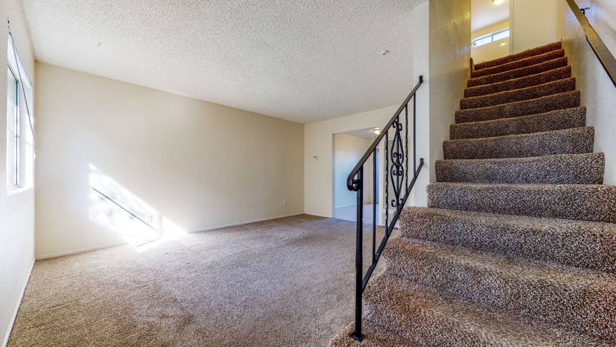 Townhouse for rent at 1331 N, Santa Rosa, CA 95404