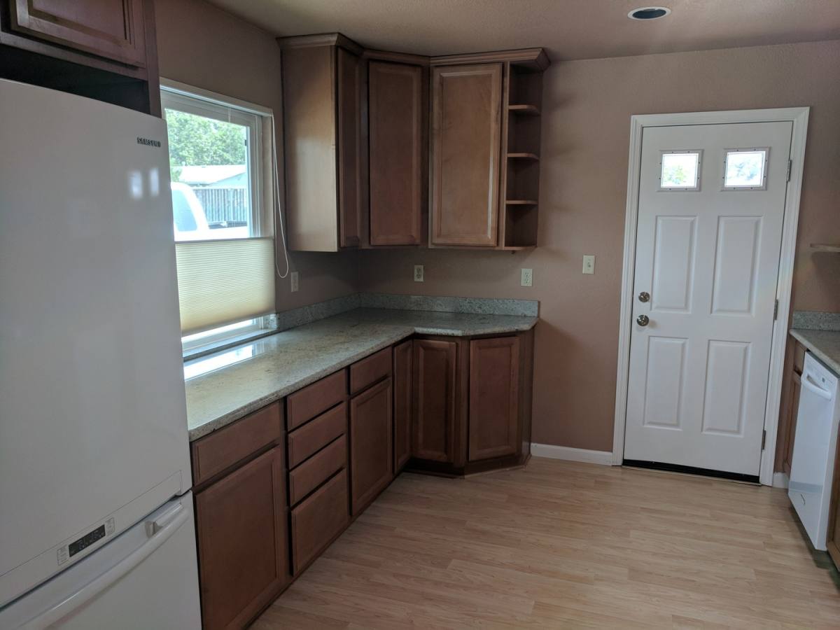 Apartment for rent at 565 Smalley Ave, Hayward, CA 94541
