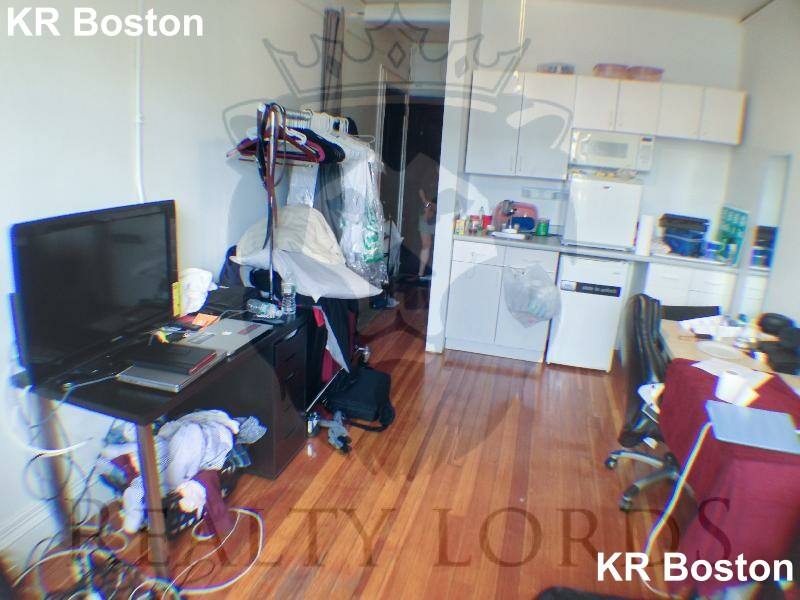 Apartment for rent at 91 Westland Ave, Boston, MA 02115