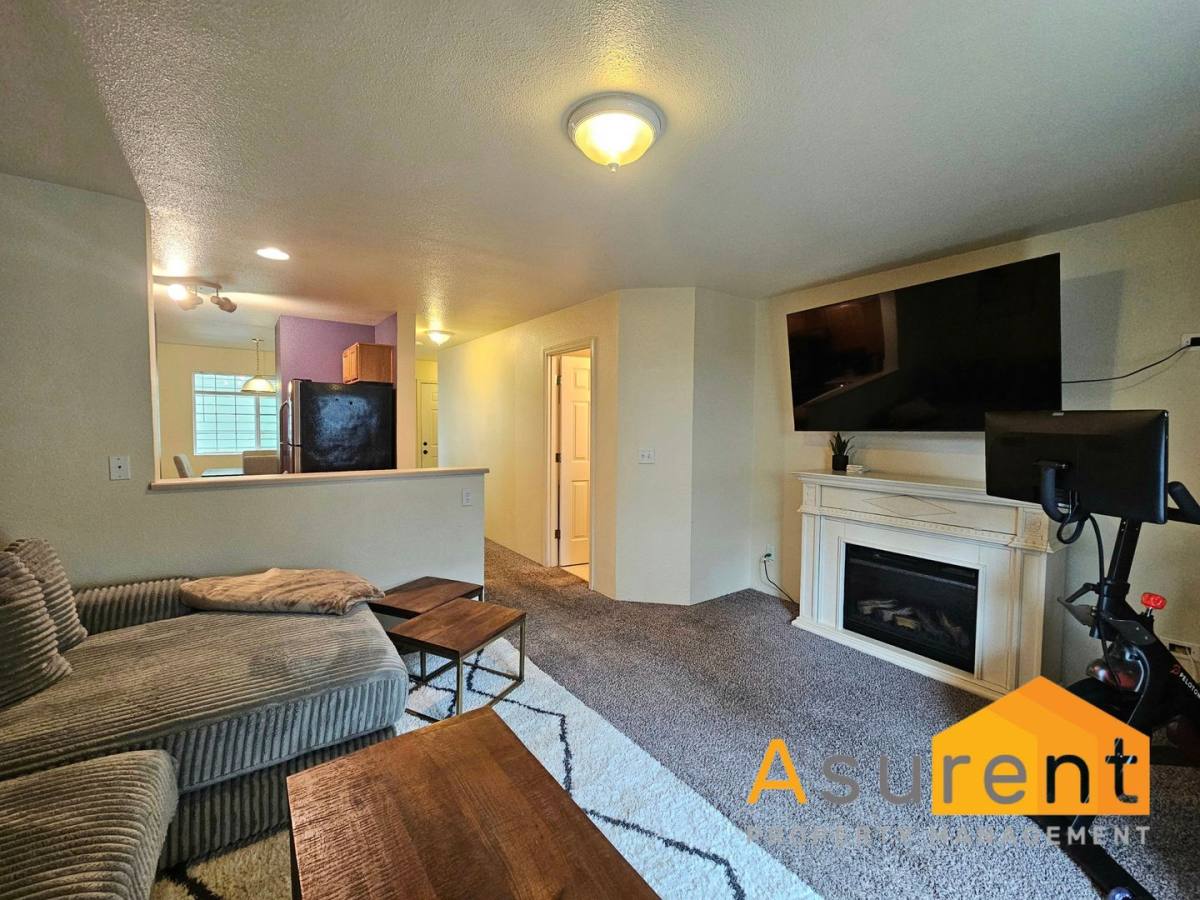 House for rent at 2030 Brookhurst St, Medford, OR 97504