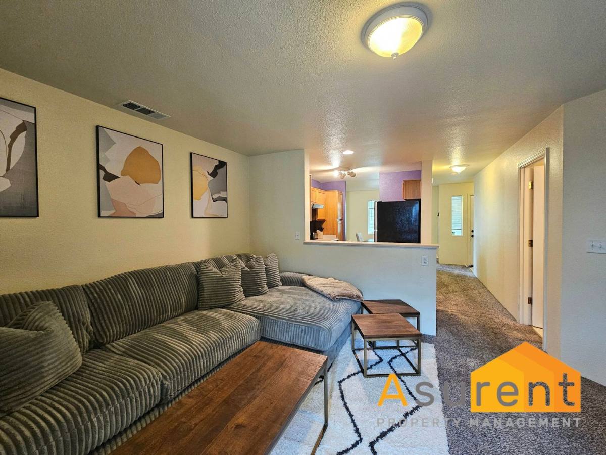 House for rent at 2030 Brookhurst St, Medford, OR 97504