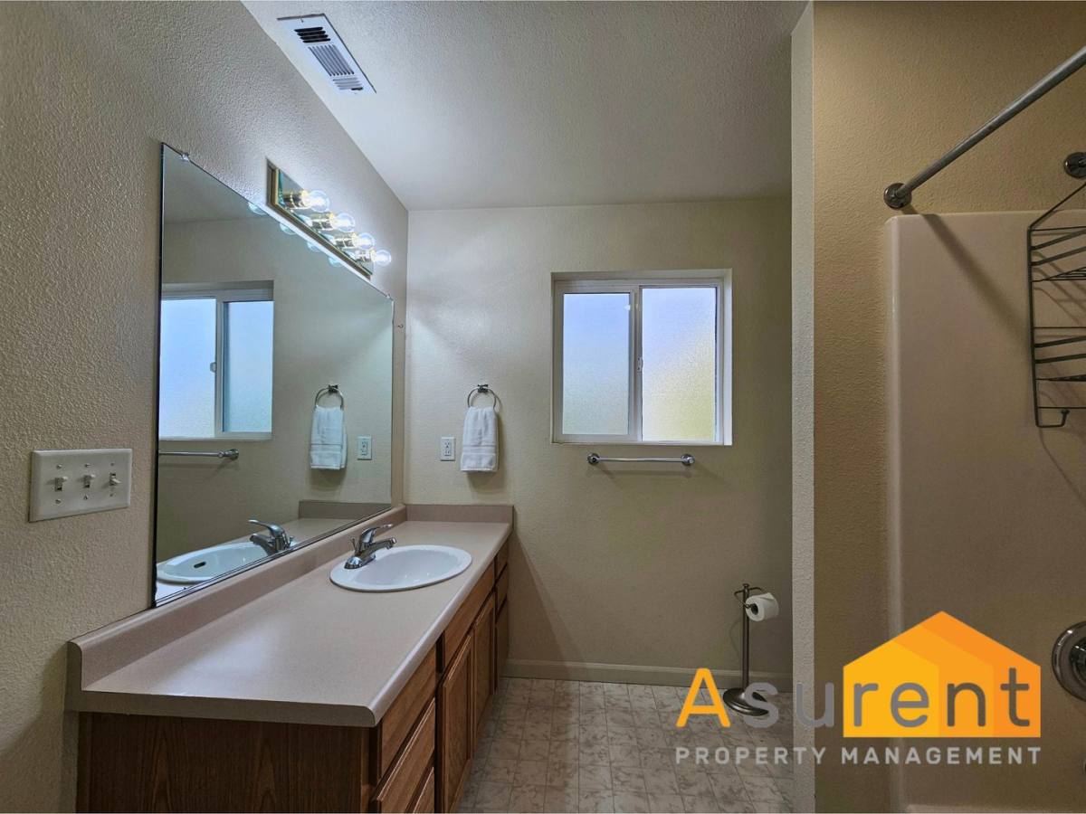 House for rent at 2030 Brookhurst St, Medford, OR 97504