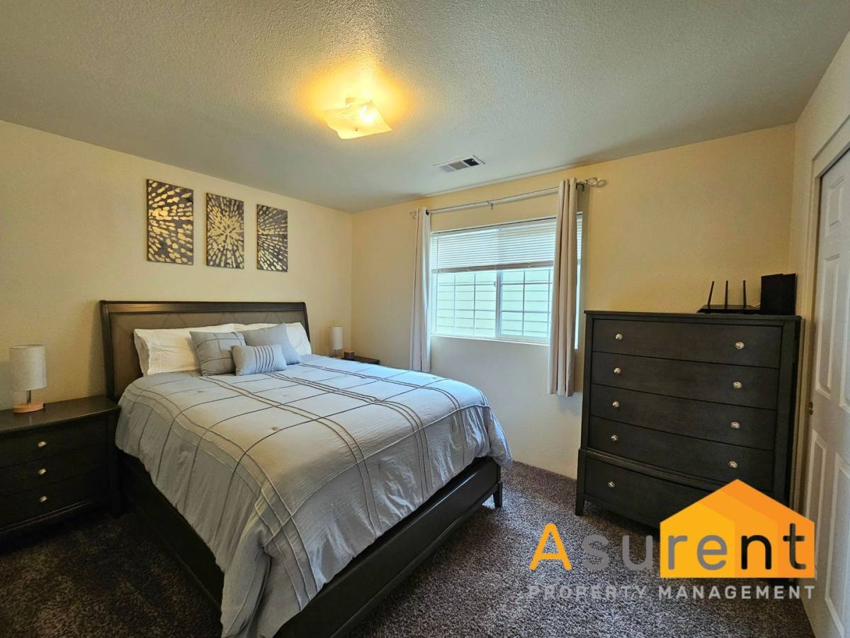 House for rent at 2030 Brookhurst St, Medford, OR 97504