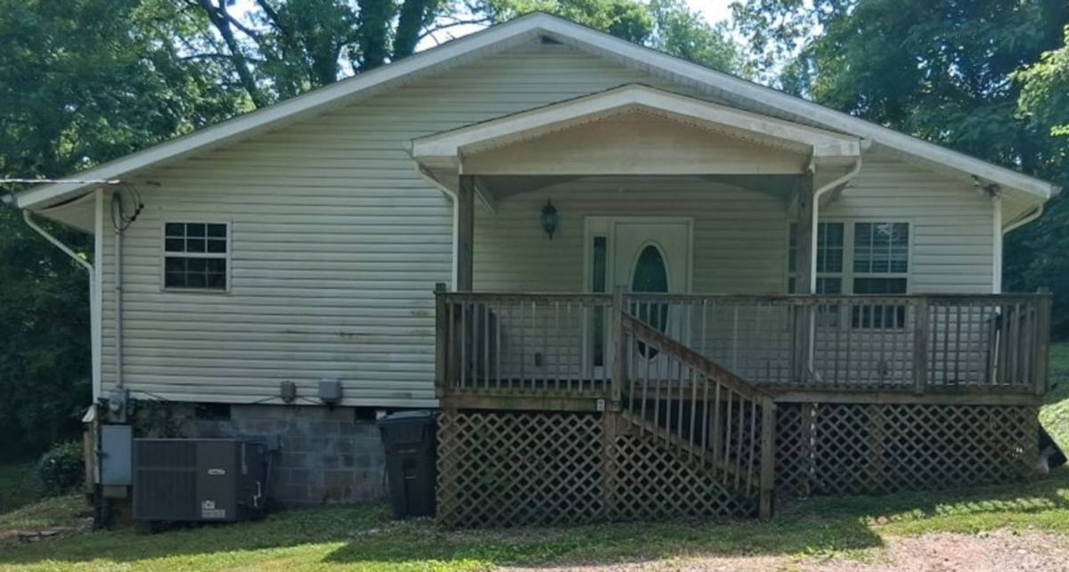 House for rent at 1616 Folsom Ave, Knoxville, TN 37917