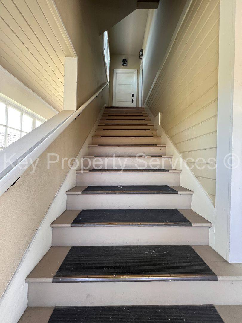 Apartment for rent at 208 Buckeye St, Woodland, WA 98674