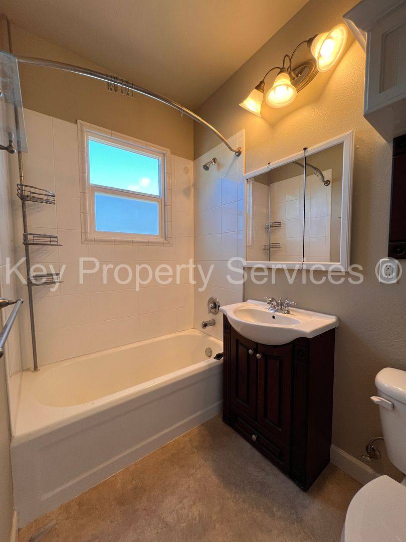 Apartment for rent at 208 Buckeye St, Woodland, WA 98674