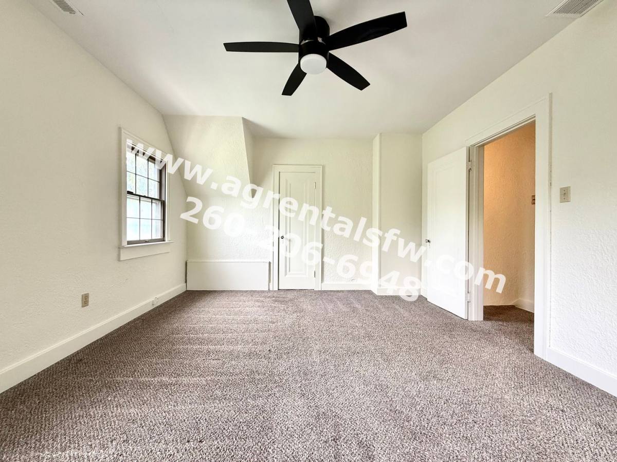 House for rent at 4708 Palatine Dr, Fort Wayne, IN 46804