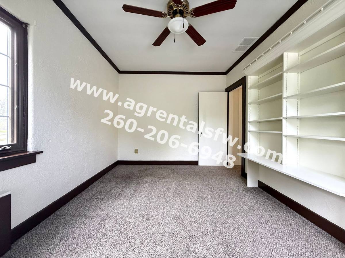 House for rent at 4708 Palatine Dr, Fort Wayne, IN 46804