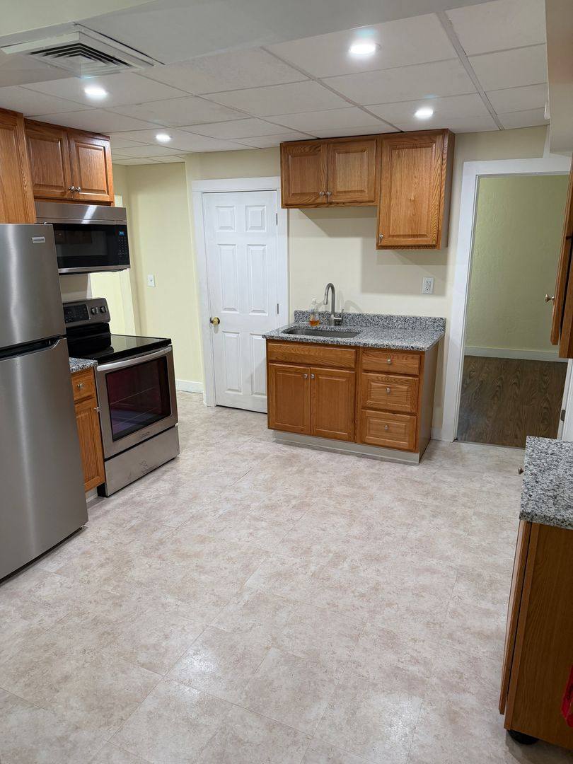 Apartment for rent at 43-47 Elm St, Lowell, MA 01852