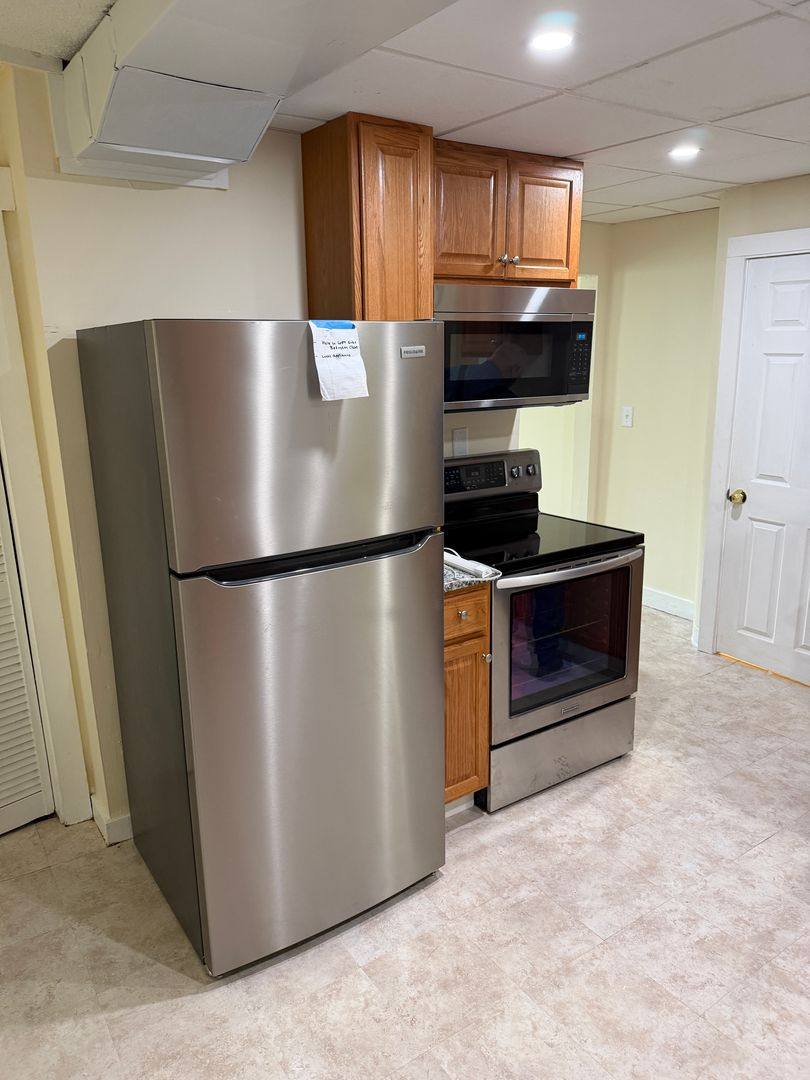 Apartment for rent at 43-47 Elm St, Lowell, MA 01852