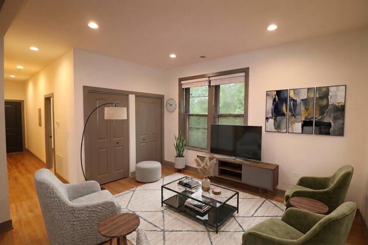 Apartment for rent at 2101 W Evergreen, Chicago, IL 60622