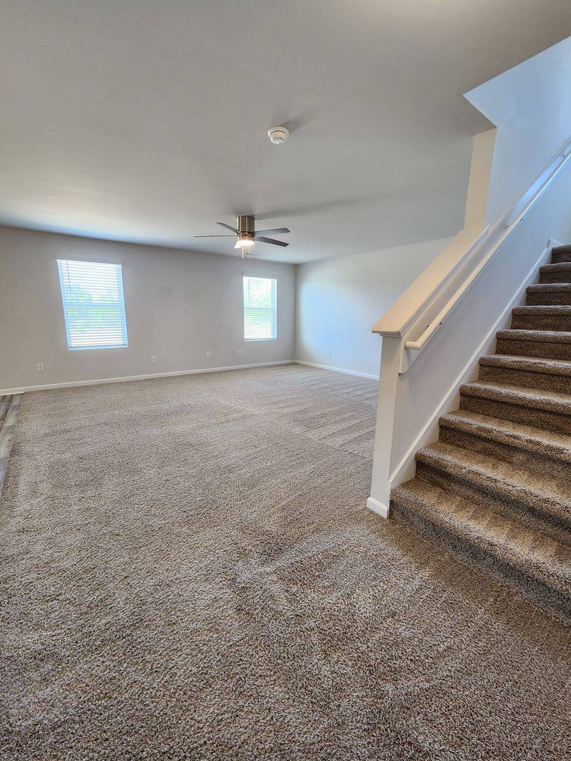 House for rent at 925 Sapphire Stone Lane, Hope Mills, NC 28348