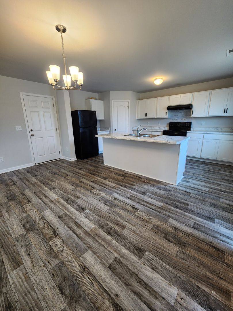 House for rent at 925 Sapphire Stone Lane, Hope Mills, NC 28348