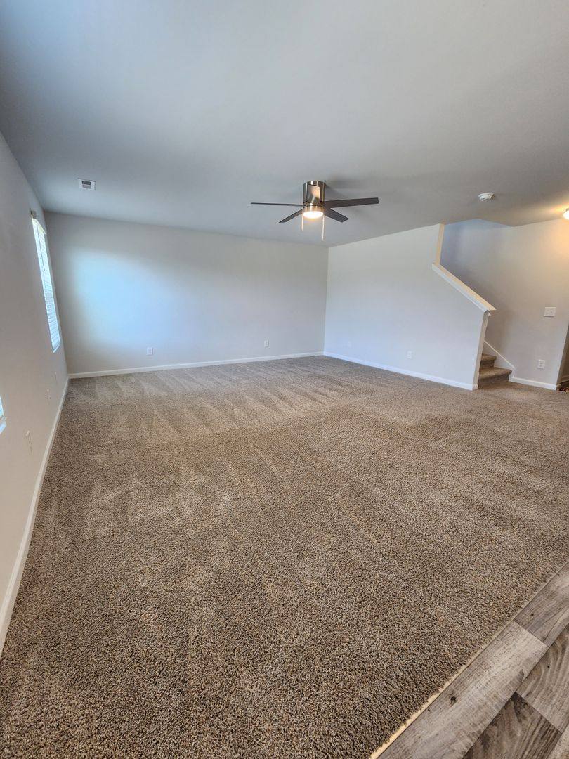 House for rent at 925 Sapphire Stone Lane, Hope Mills, NC 28348