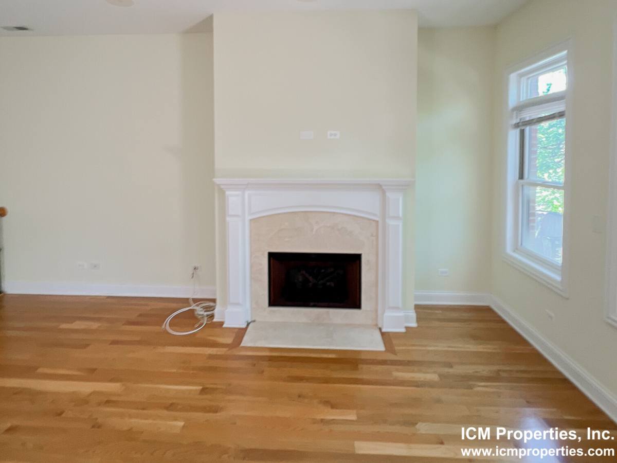 Apartment for rent at 2328 N Greenview Ave #3, Chicago, IL 60614