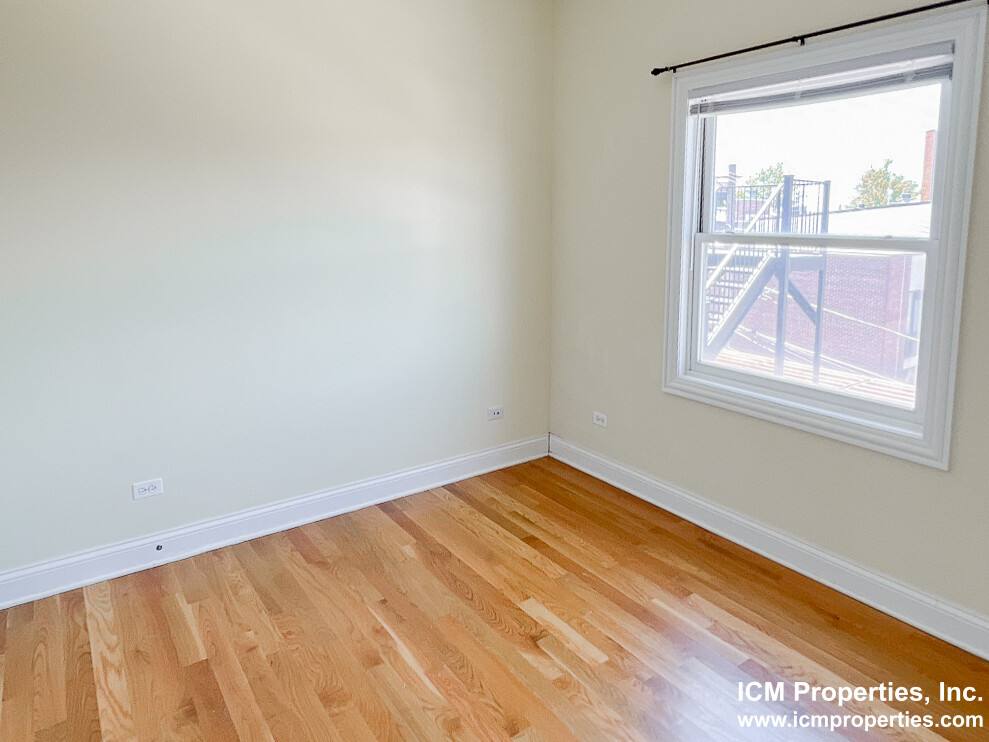 Apartment for rent at 2328 N Greenview Ave #3, Chicago, IL 60614