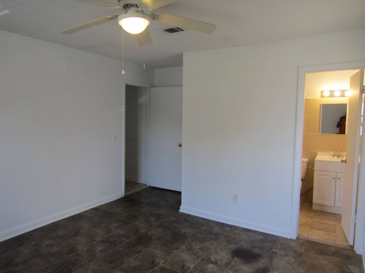 House for rent at 121 Glenn Bryant Rd, Hinesville, GA 31313