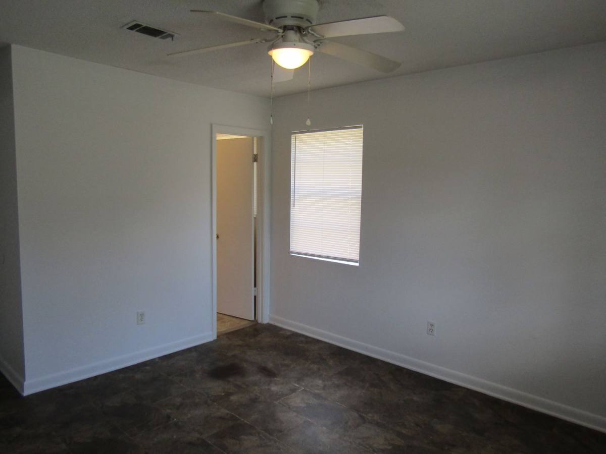 House for rent at 121 Glenn Bryant Rd, Hinesville, GA 31313