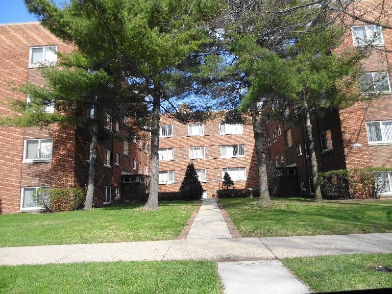 Apartment for rent at 245 Ridge Ave - 3rd, Evanston, IL 60202