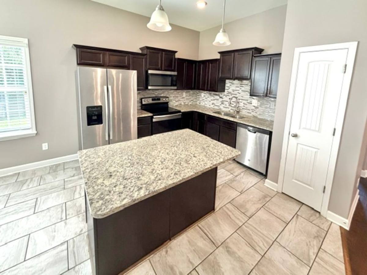 Apartment for rent at 8636 Birnham Cove, Olive Branch, MS 38654
