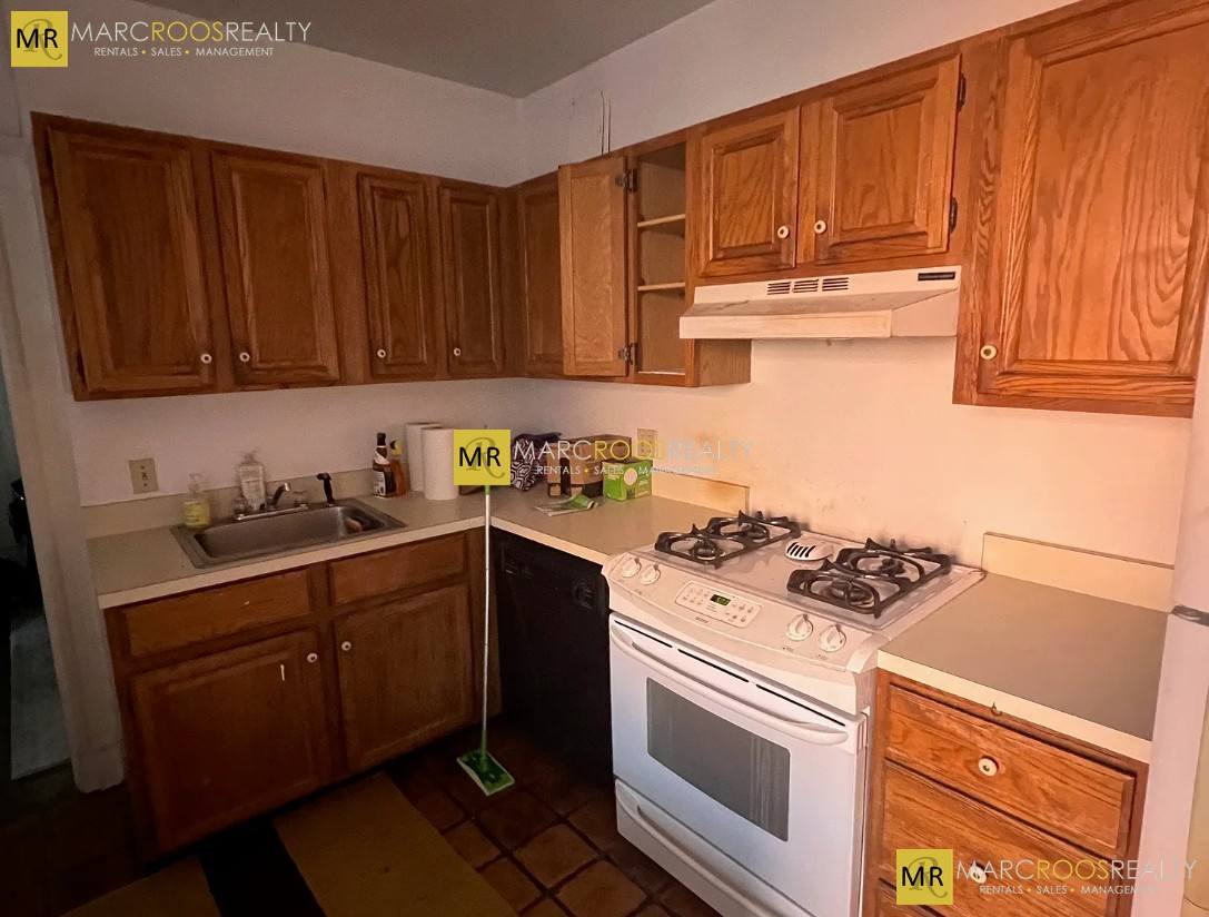 Condo for rent at 250 Commonwealth Ave #20, Boston, MA 02116