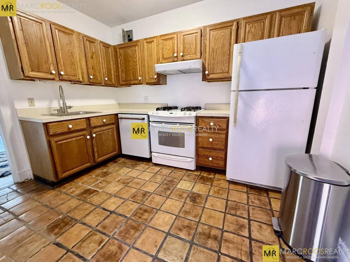 Condo for rent at 250 Commonwealth Ave #20, Boston, MA 02116