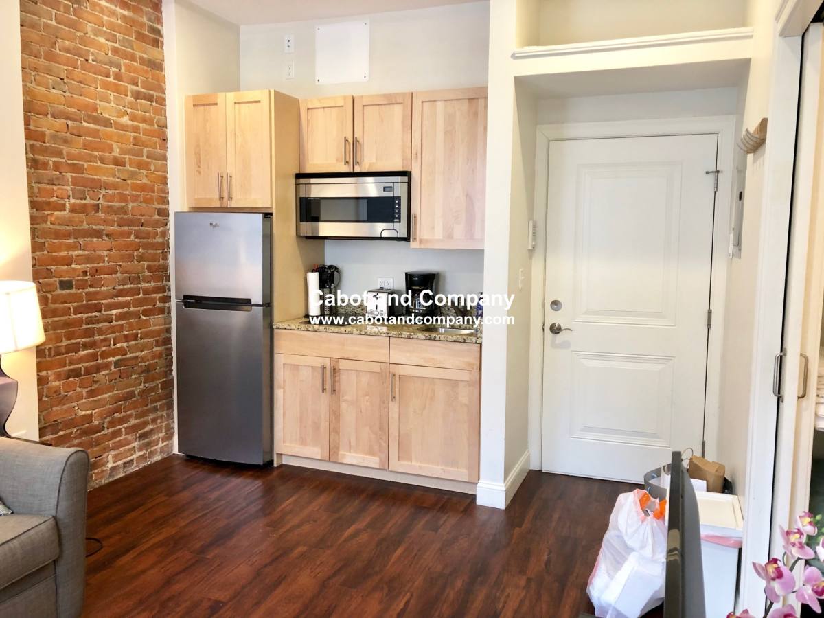 Apartment for rent at 19 Cumberland St #2, Boston, MA 02115