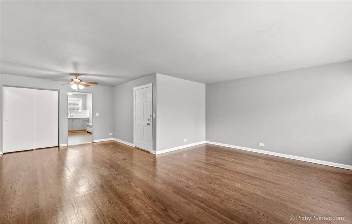 7429 N Winchester Ave, Chicago, IL 60626