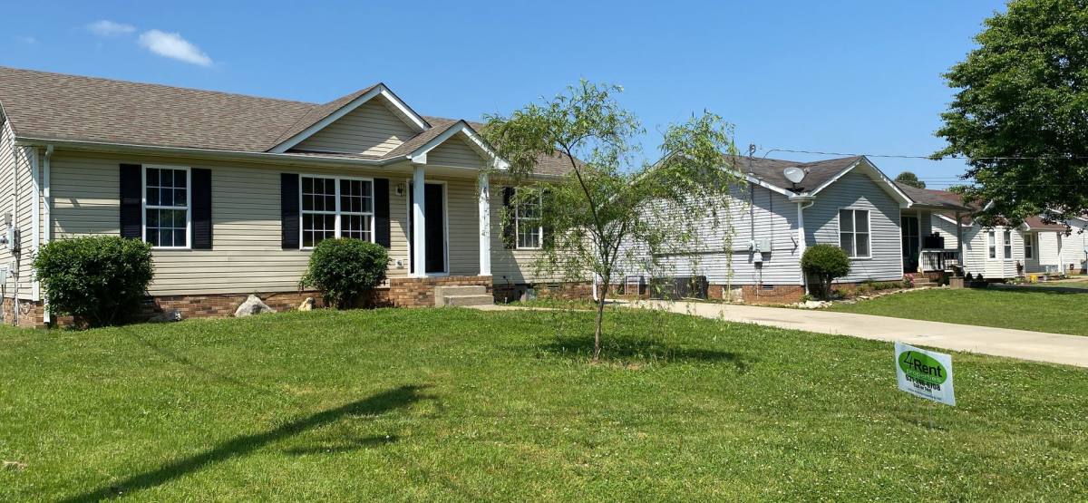 House for rent at 416 Woodale Dr, Clarksville, TN 37042