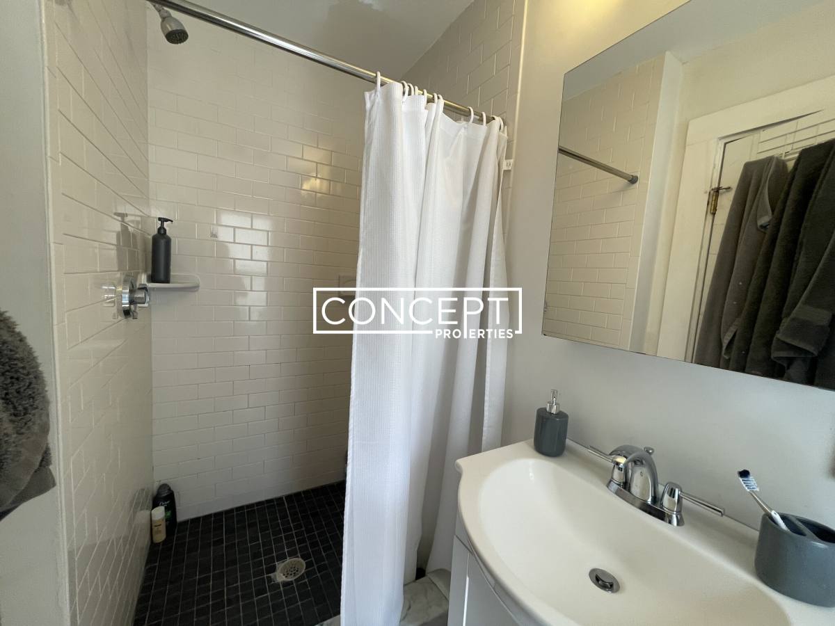 Apartment for rent at 40 Cedar St #1L, Somerville, MA 02143