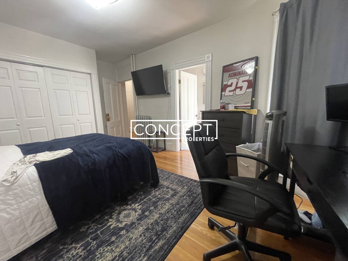 Apartment for rent at 40 Cedar St #1L, Somerville, MA 02143