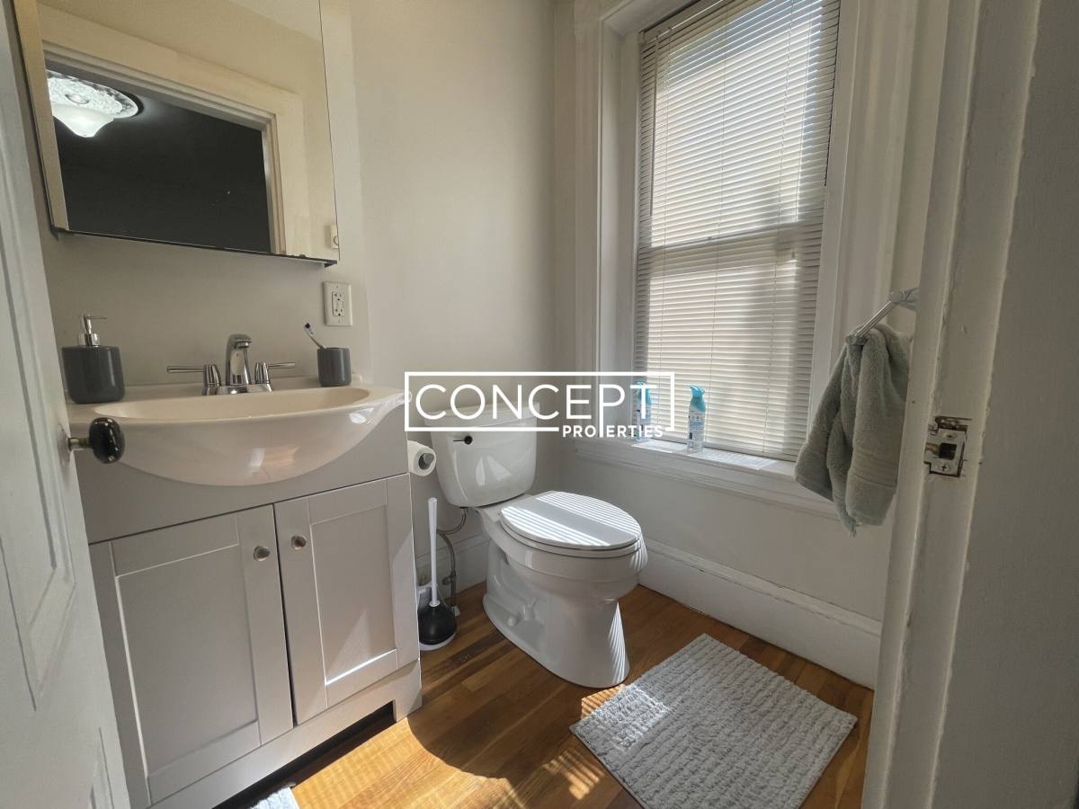 Apartment for rent at 40 Cedar St #1L, Somerville, MA 02143