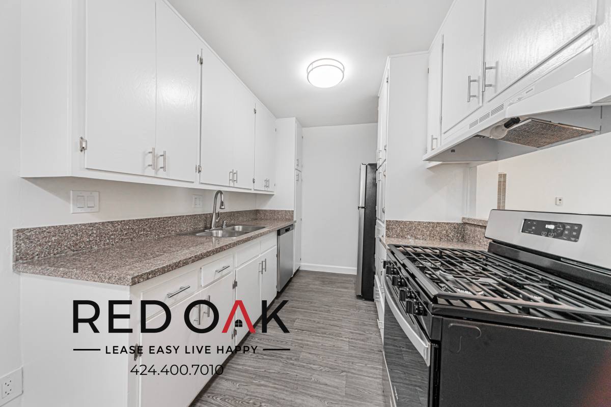 Condo for rent at 5130 Yarmouth Ave #10, Encino, CA 91316