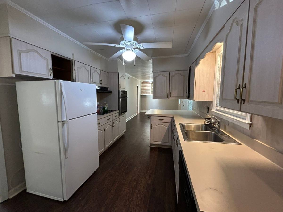 House for rent at 523 Colonial Dr, Sumter, SC 29150