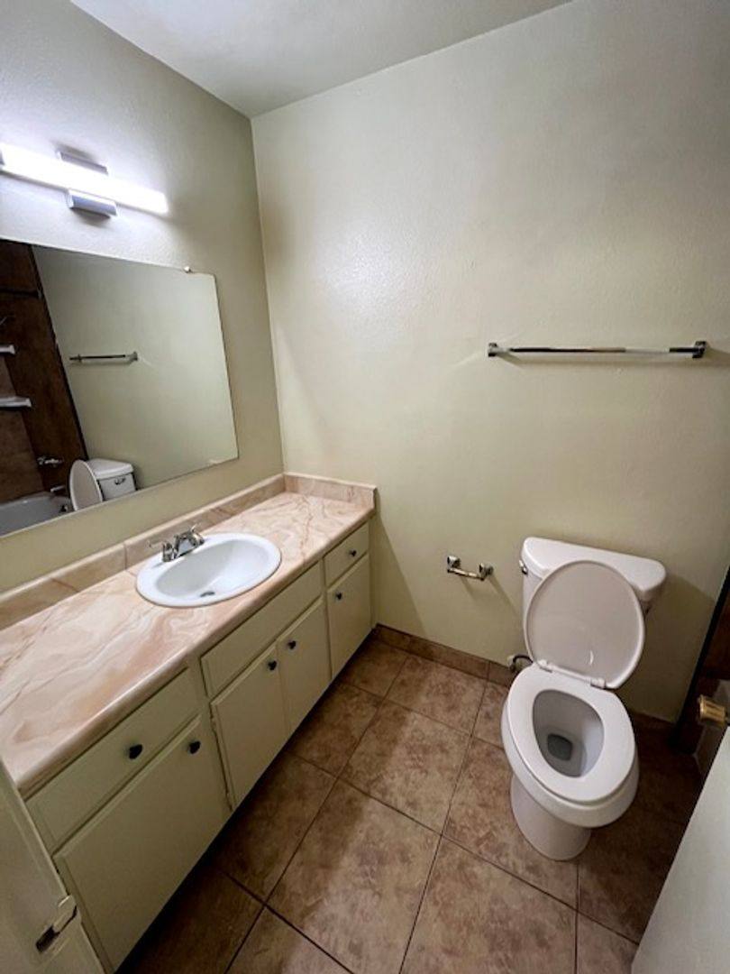 Apartment for rent at 1290 Forestwood Dr, Yuba City, CA 95993
