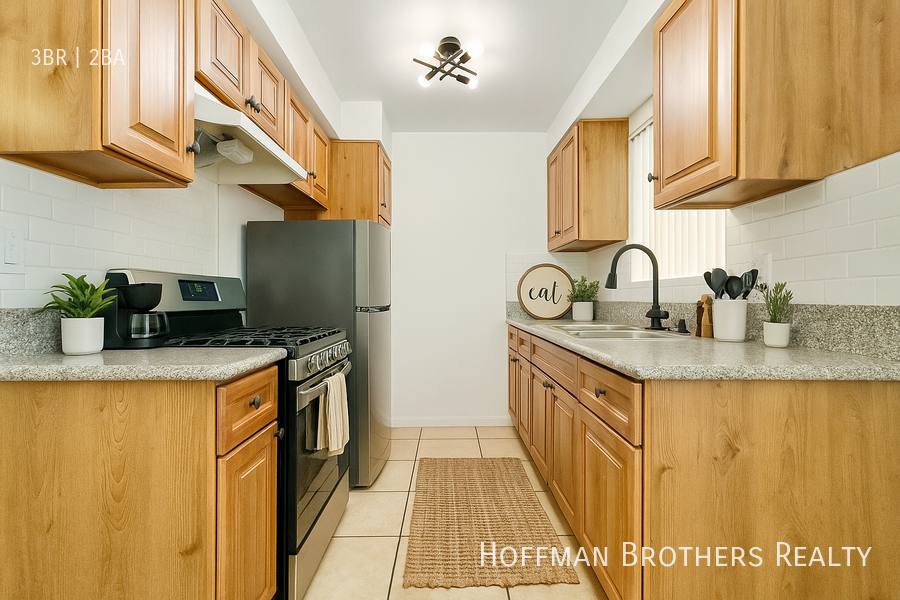 Apartment for rent at 6561 Fulton Ave #14, Van Nuys, CA 91401