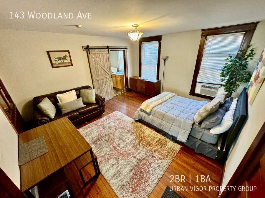 Apartment for rent at 143 Woodland Ave, Lexington, KY 40502