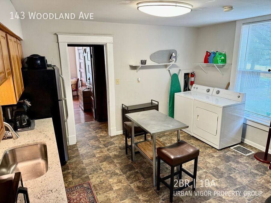 Apartment for rent at 143 Woodland Ave, Lexington, KY 40502