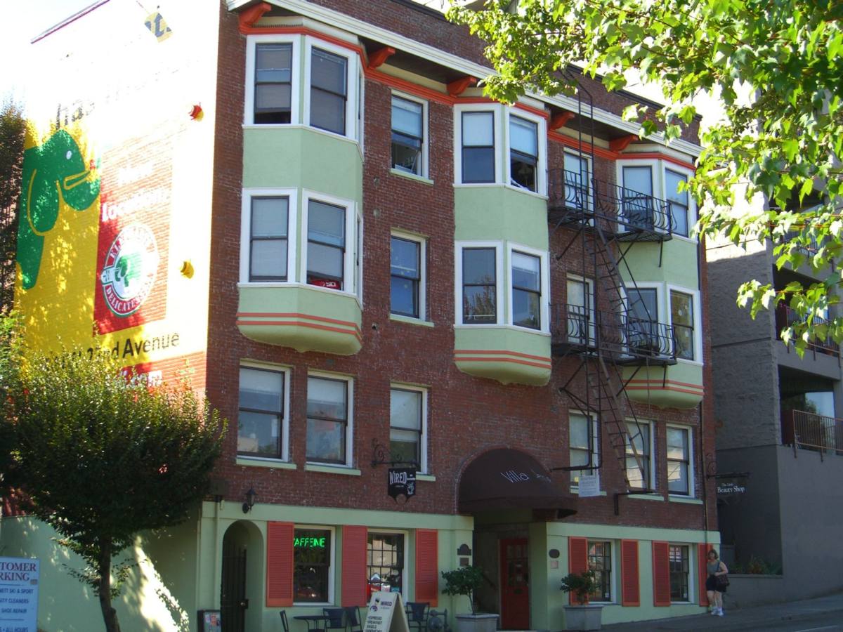 Apartment for rent at 2190 W Burnside, Portland, OR 97210