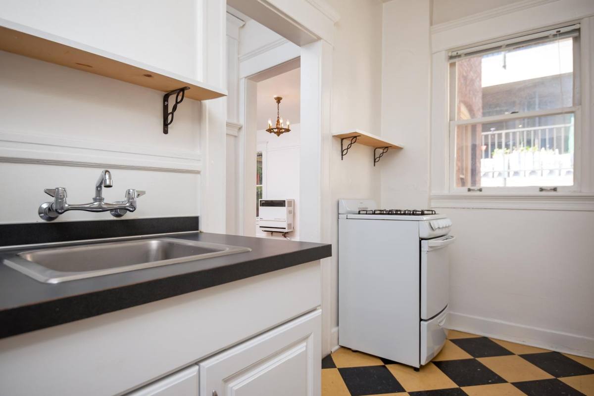 Apartment for rent at 2190 W Burnside, Portland, OR 97210