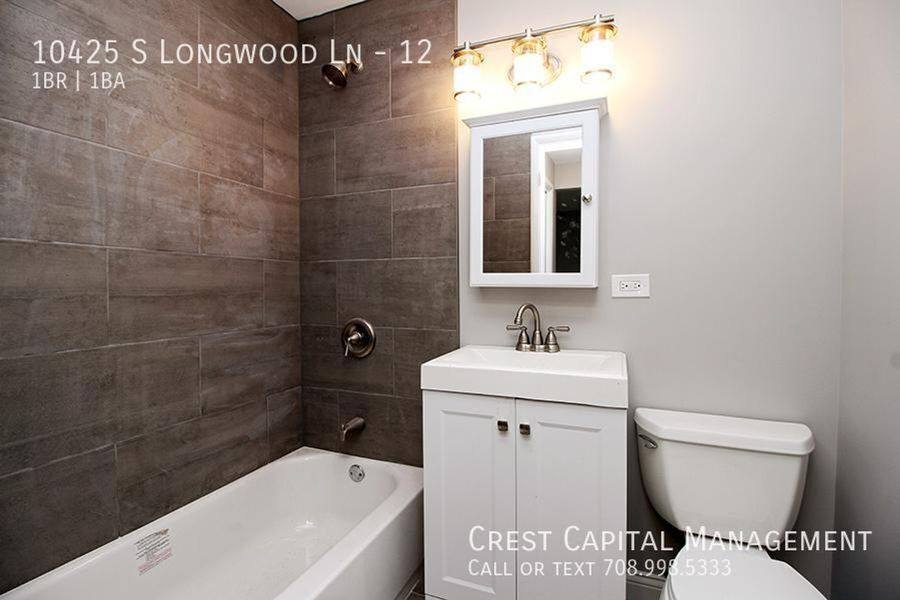 Apartment for rent at 10435 S Longwood Lane #6, Oak Lawn, IL 60453