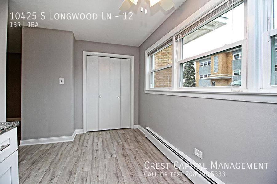 Apartment for rent at 10435 S Longwood Lane #6, Oak Lawn, IL 60453